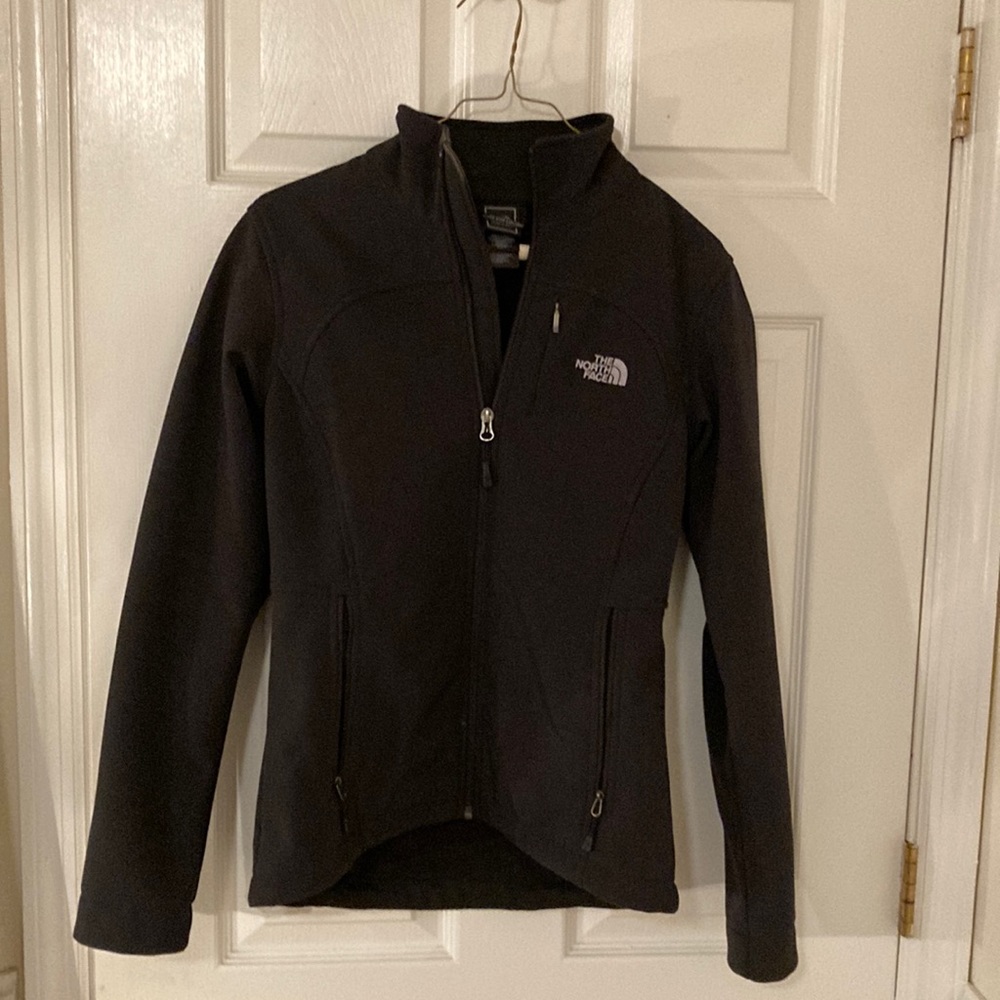 Black size small north face nylon jacket